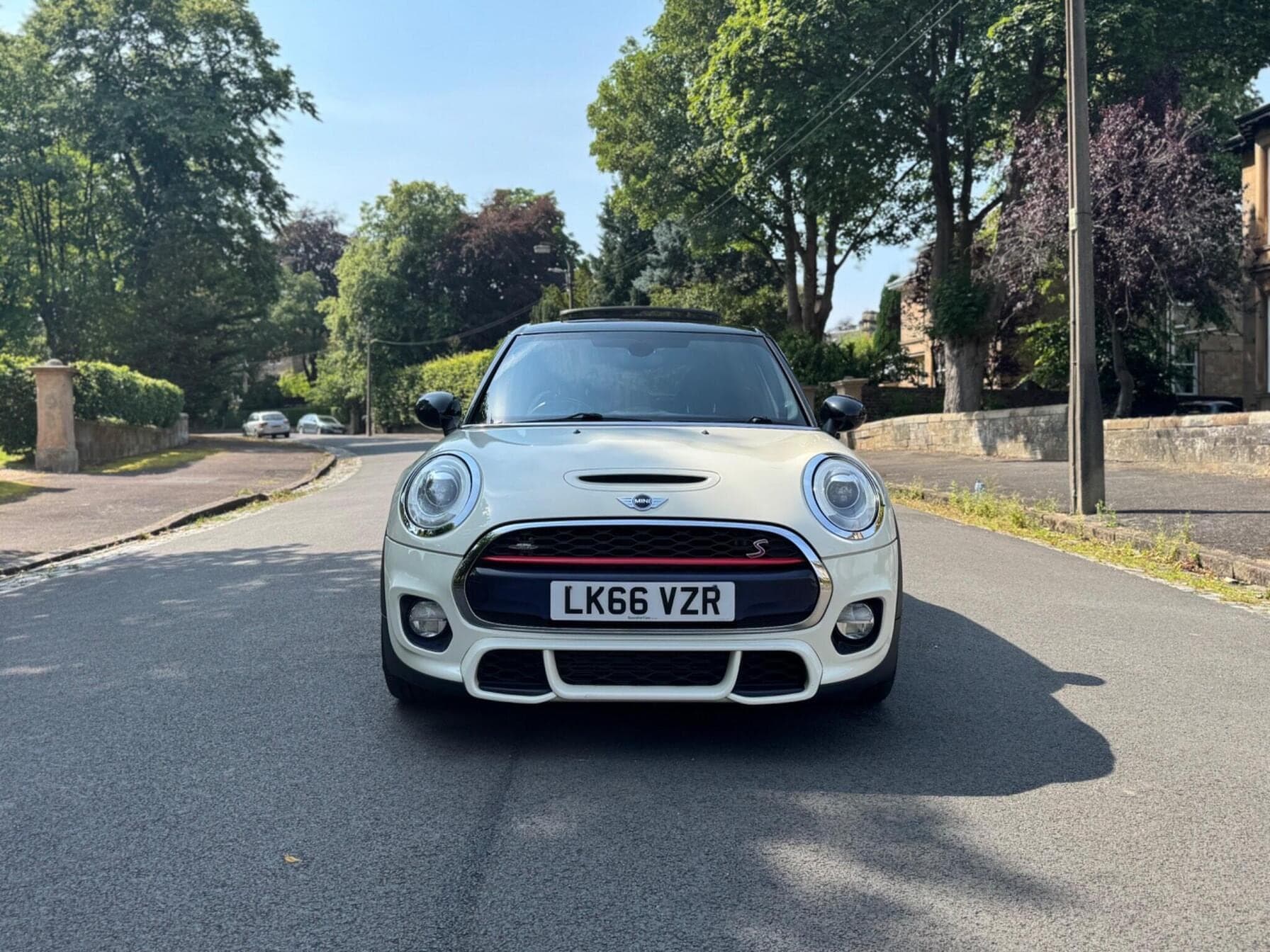 2016 MINI Hatch 2.0 Cooper SD 5dr — photo 2