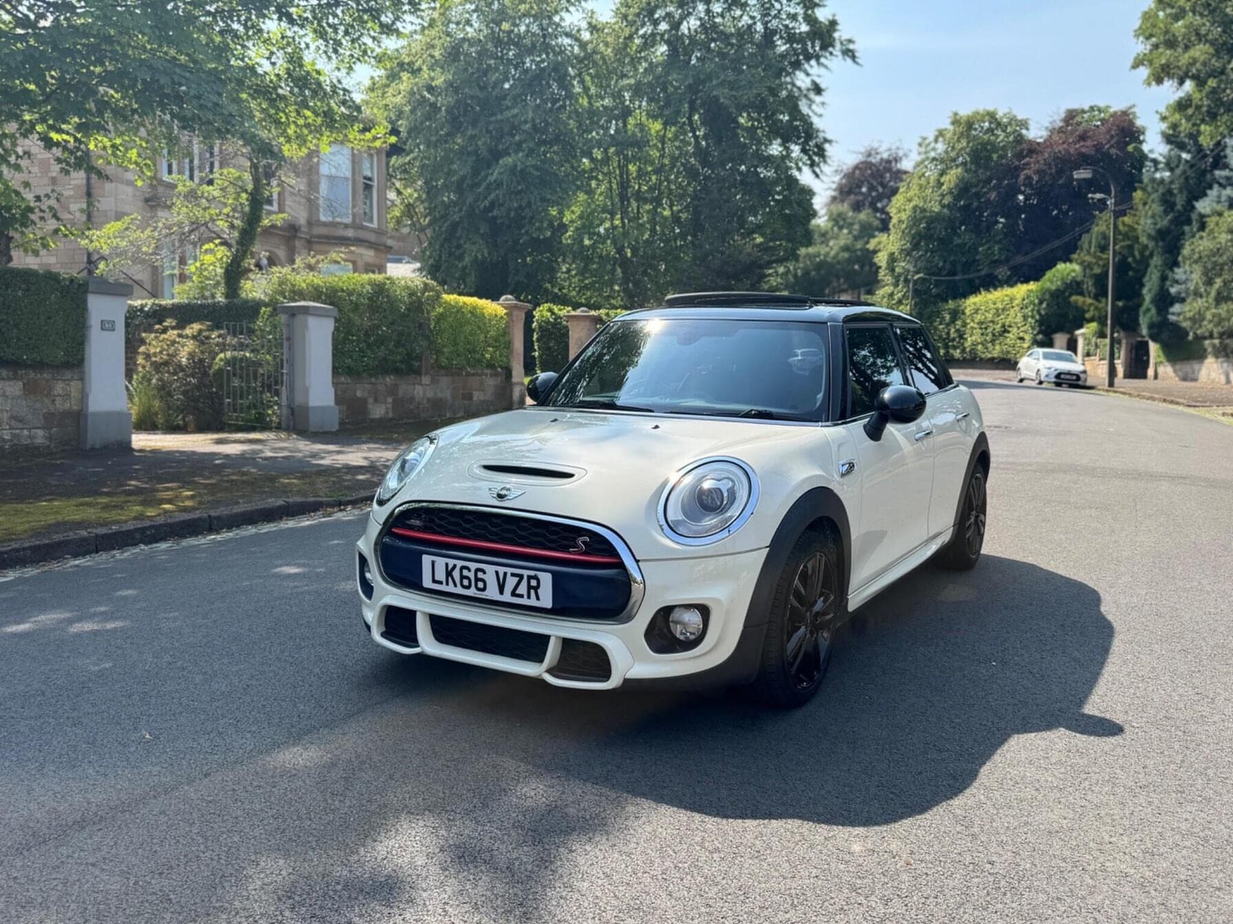 2016 MINI Hatch 2.0 Cooper SD 5dr — photo 4
