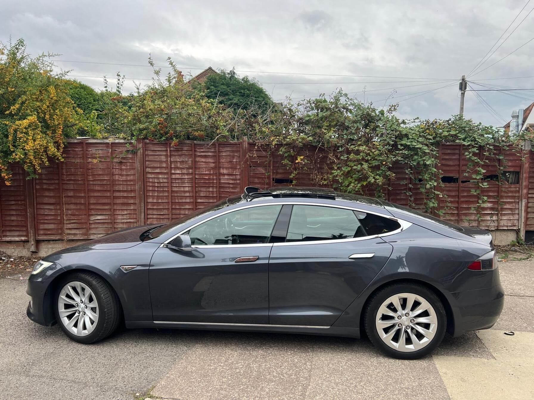 2017 Tesla Model S 70 — photo 1