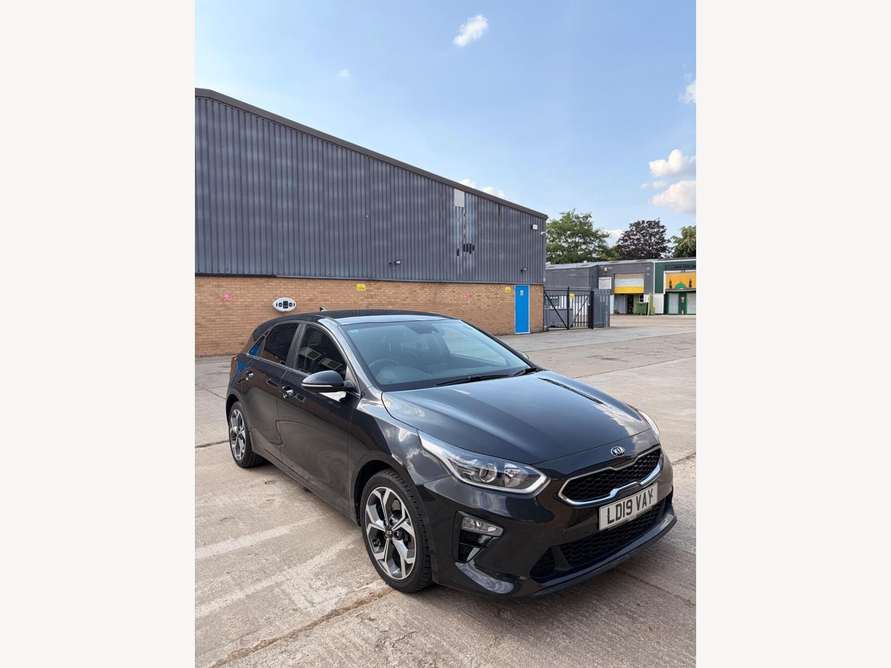 2019 Kia Ceed 1.6 CRDi 3 DCT 5dr — photo 1