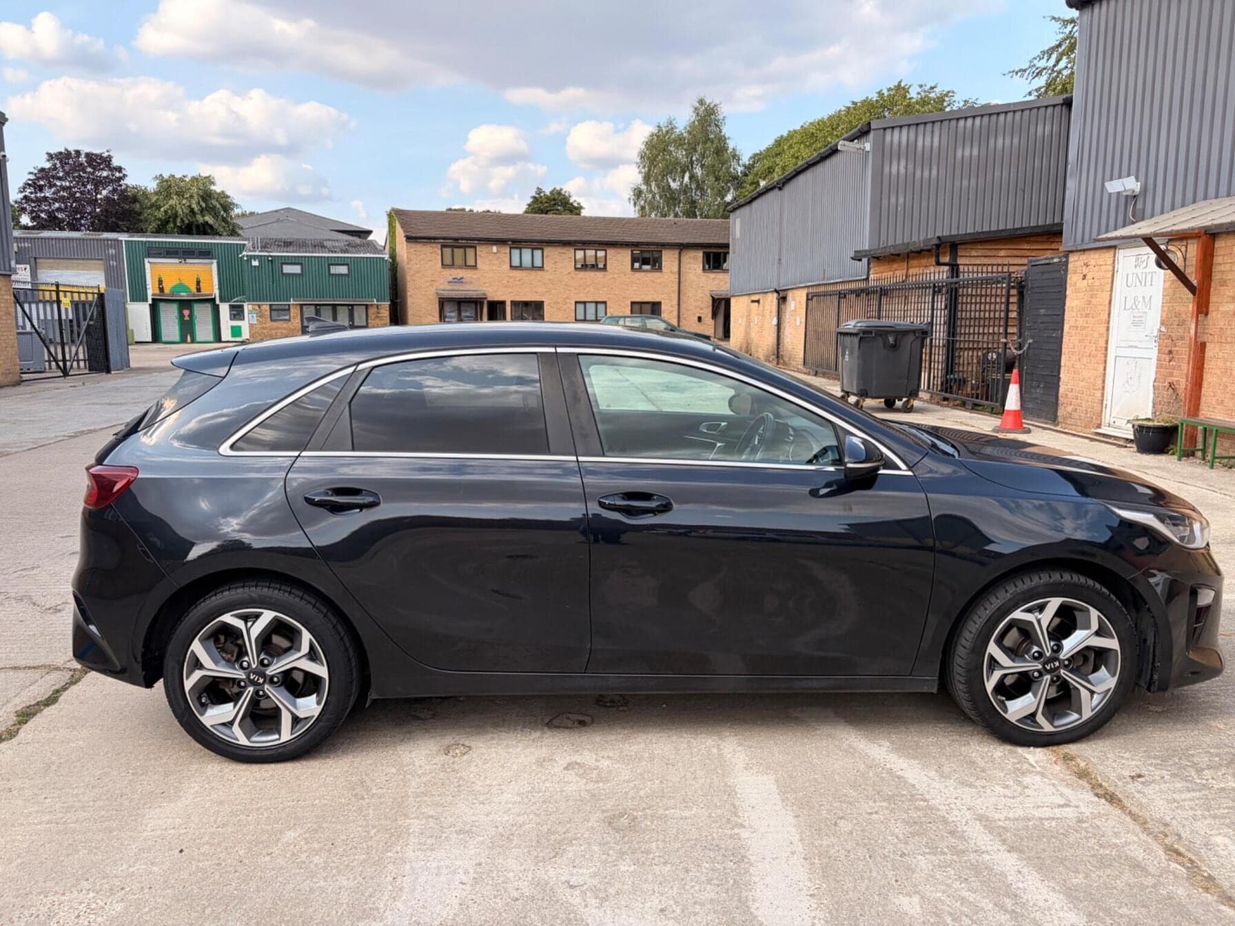 2019 Kia Ceed 1.6 CRDi 3 DCT 5dr — photo 11