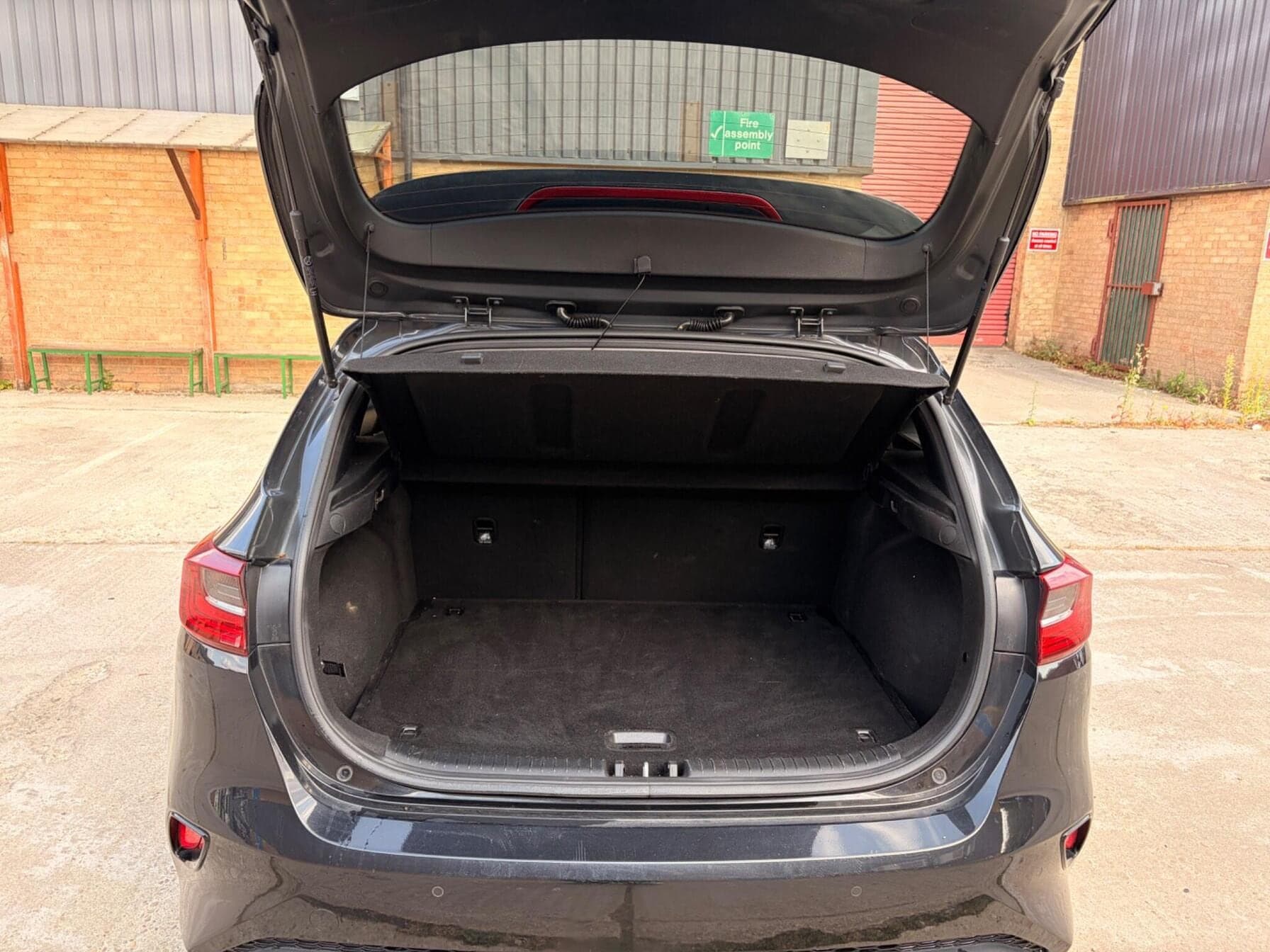 2019 Kia Ceed 1.6 CRDi 3 DCT 5dr — photo 12
