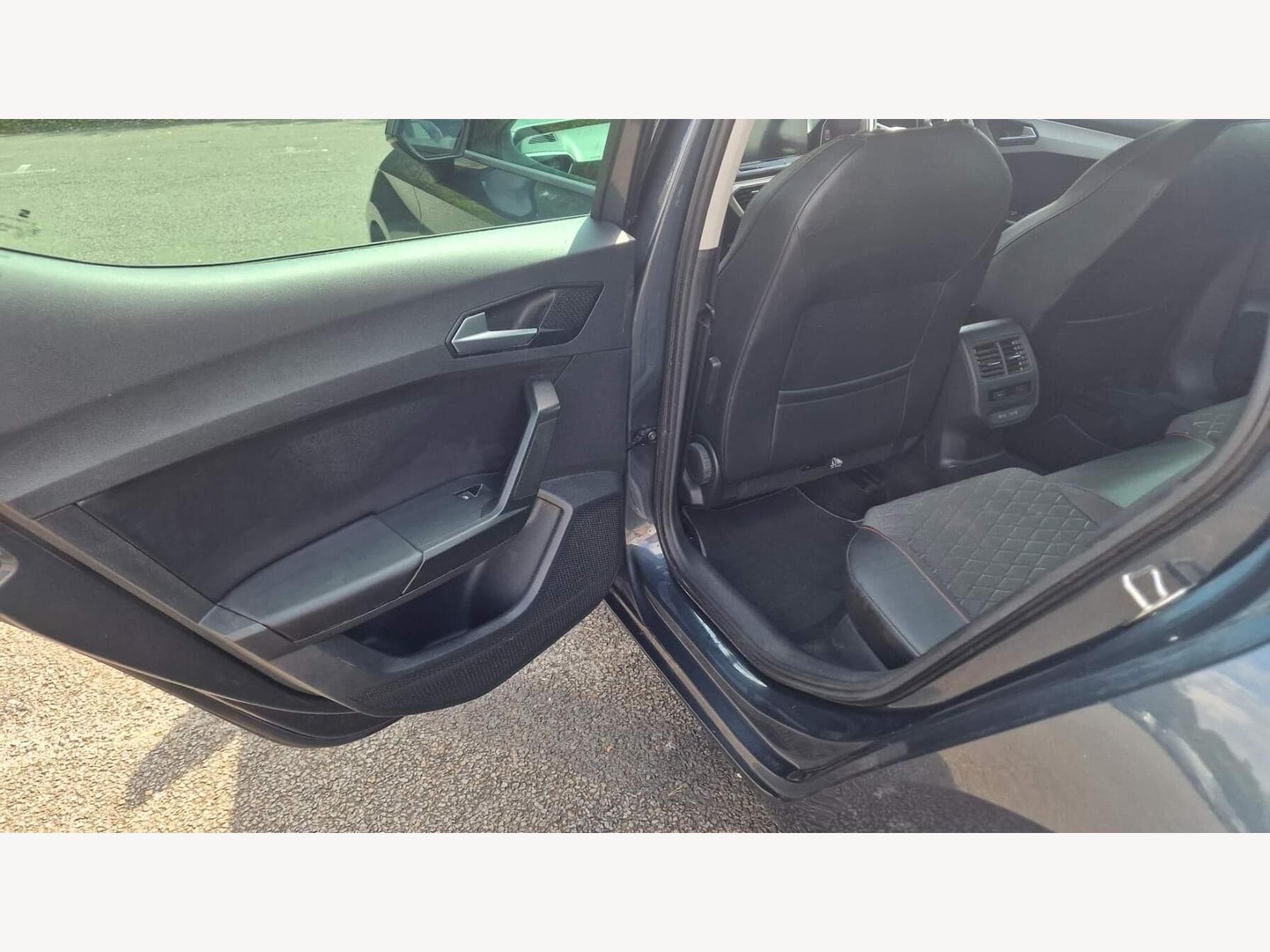 2020 SEAT Leon 1.5 TSI EVO FR 5dr — photo 12