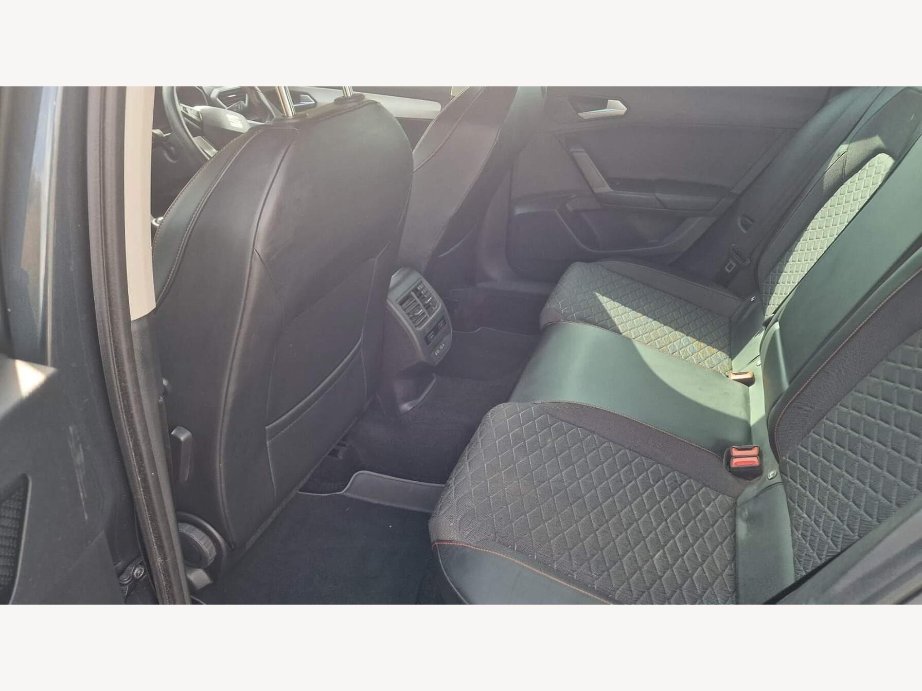 2020 SEAT Leon 1.5 TSI EVO FR 5dr — photo 13
