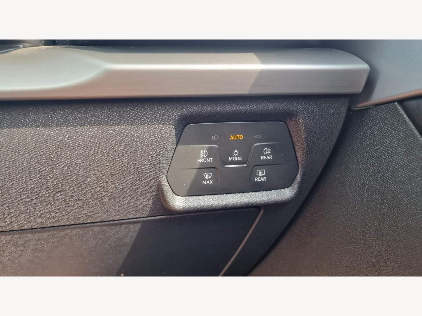 2020 SEAT Leon 1.5 TSI EVO FR 5dr — photo 25
