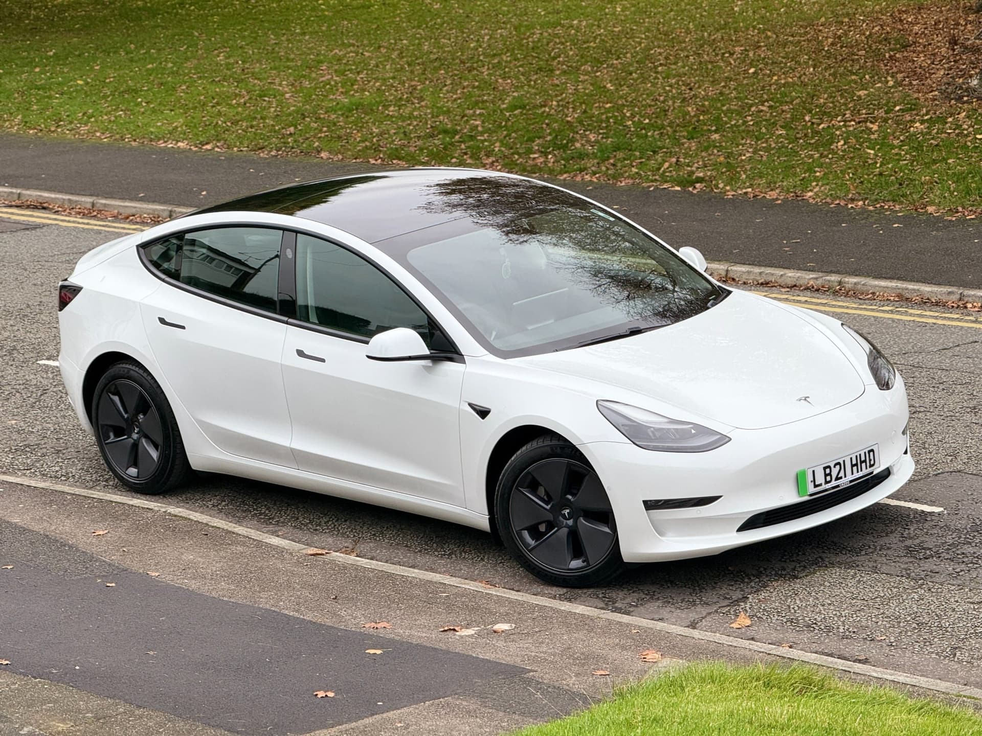 2021 Tesla Model 3 Long Range AWD Auto