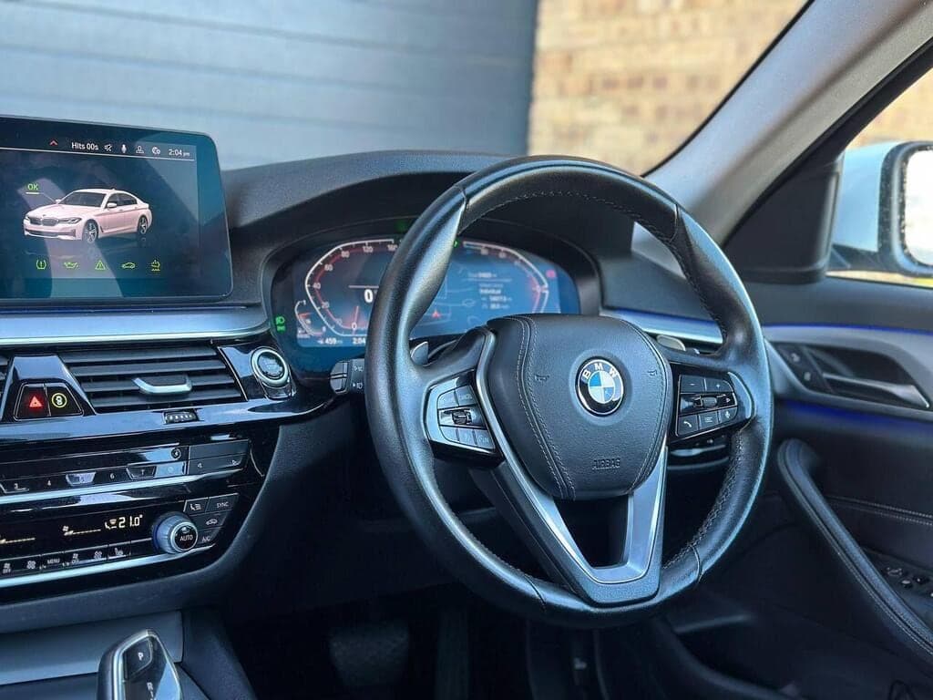 2022 BMW 5 Series 520d MHT SE Steptronic