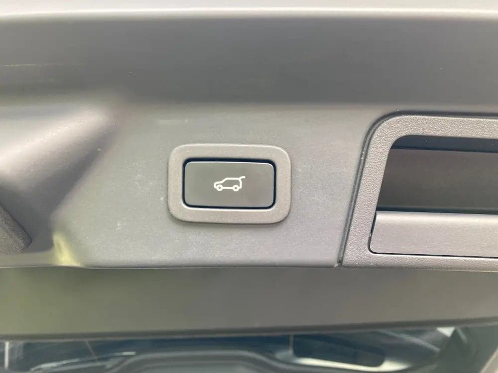 2022 Land Rover Range Rover Velar R-DYN HSE PHEV A