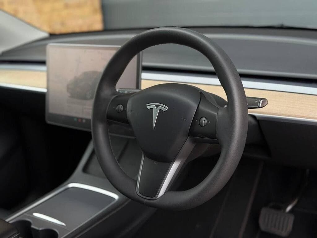 2023 Tesla Model Y Auto RWD 5dr