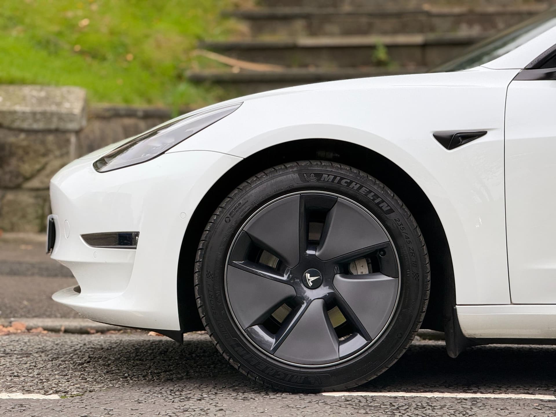 2021 Tesla Model 3 Long Range AWD Auto