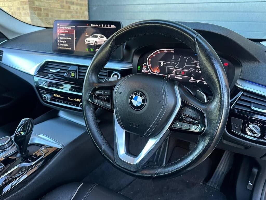 2022 BMW 5 Series 520d MHT SE Steptronic
