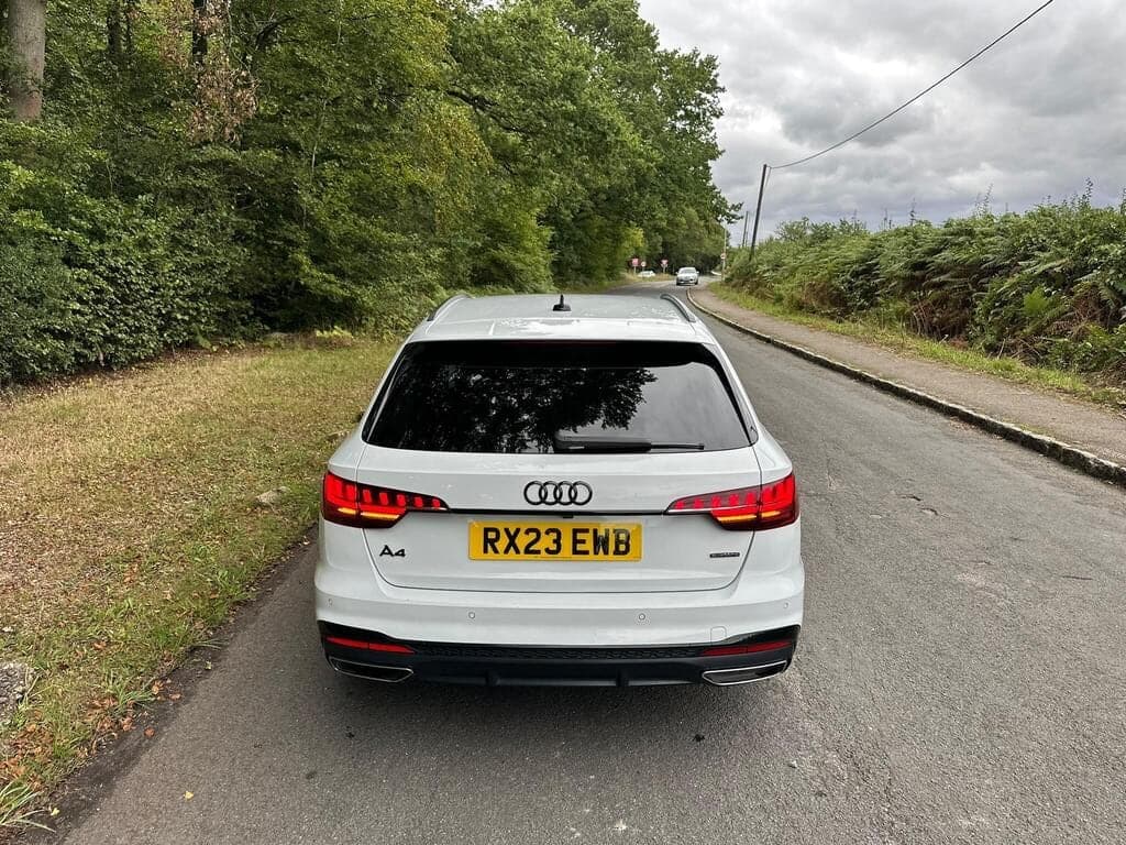 2023 Audi A4 Avant 2.0 TDI 35 Black Edition S Tronic Quattro