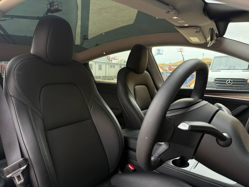 2023 Tesla Model Y Auto RWD 5dr
