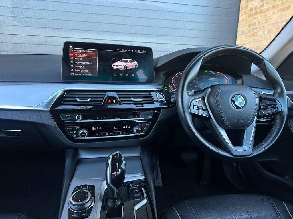 2022 BMW 5 Series 520d MHT SE Steptronic