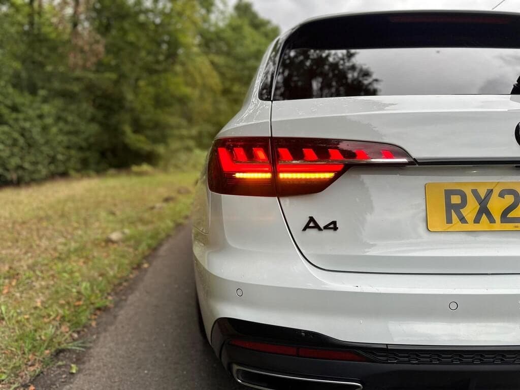 2023 Audi A4 Avant 2.0 TDI 35 Black Edition S Tronic Quattro