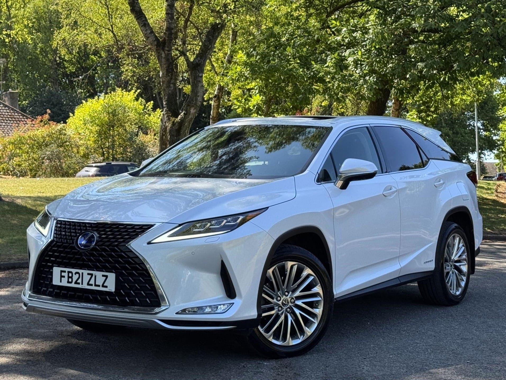 2021 Lexus RX 3.5 L 450h L V6 Takumi E-CVT 4WD
