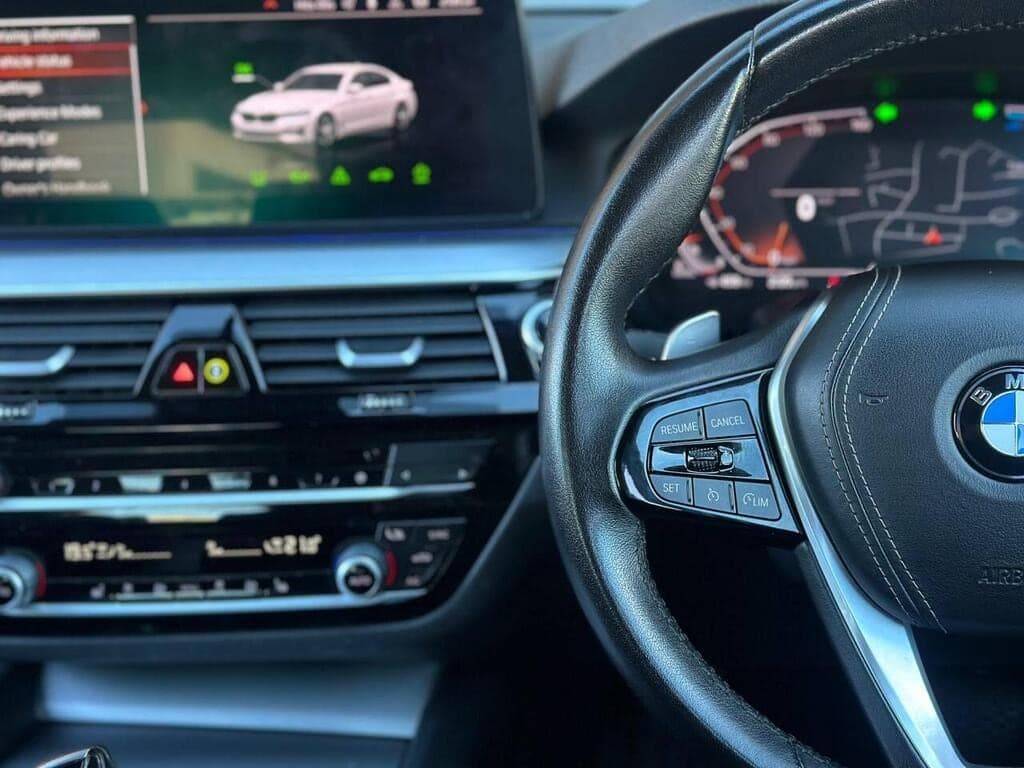 2022 BMW 5 Series 520d MHT SE Steptronic