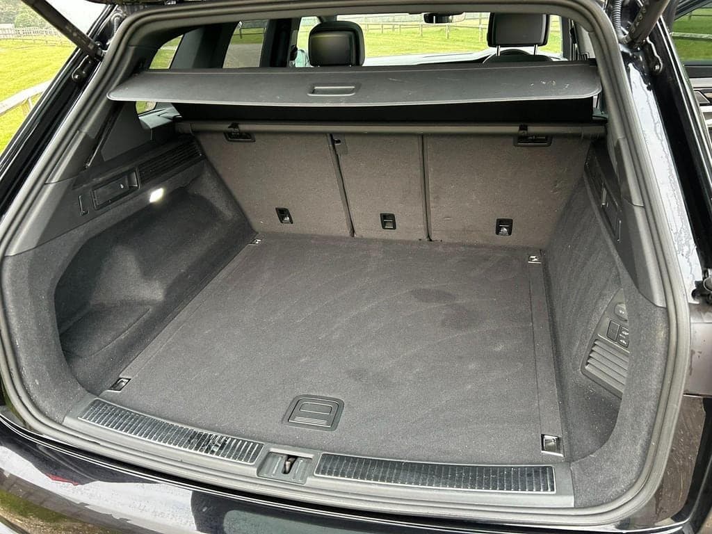 2022 Volkswagen Touareg V6 BLACK EDITION TSI A