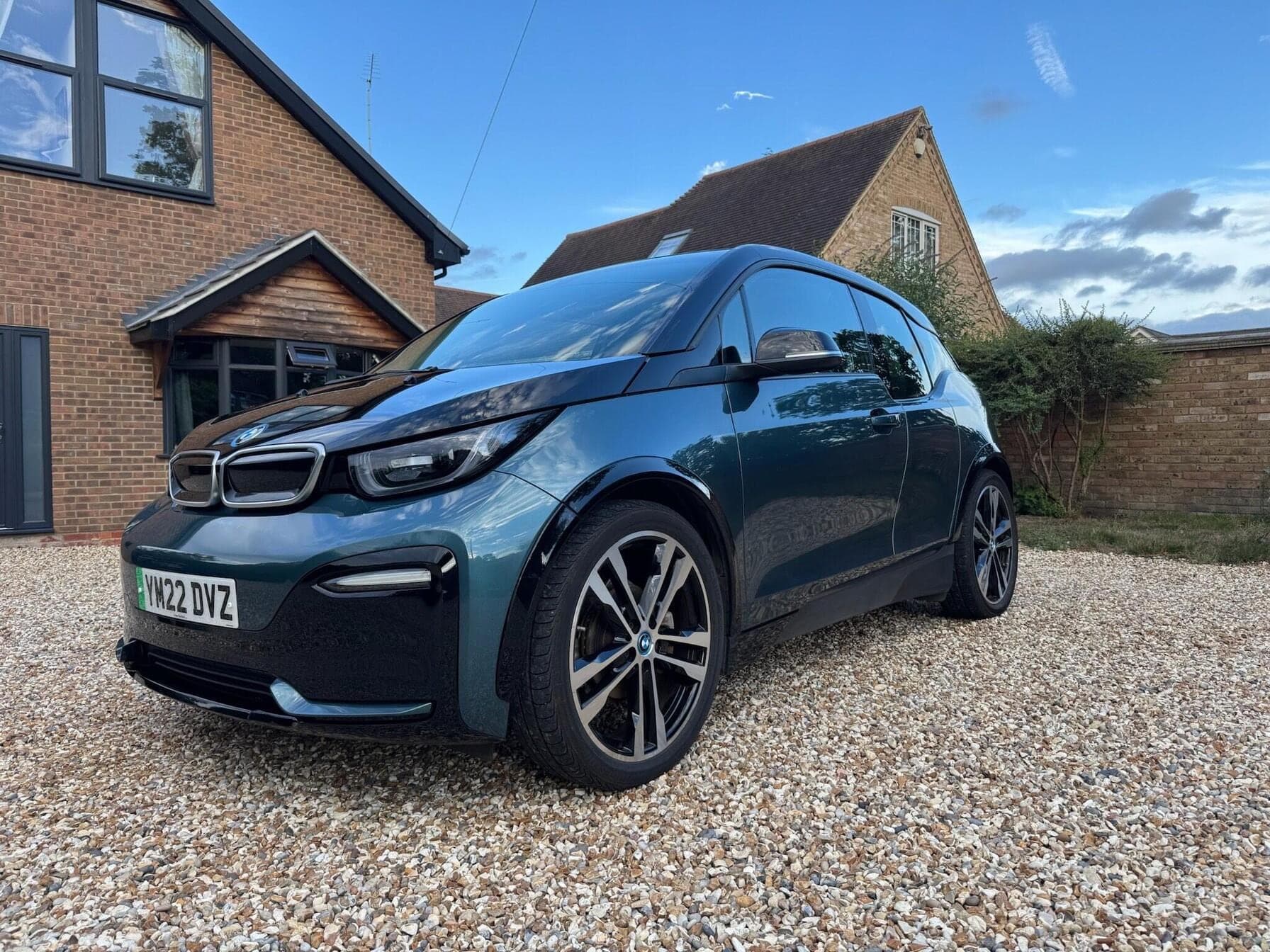2022 BMW i3 42.2kWh S Auto 5dr — photo 3