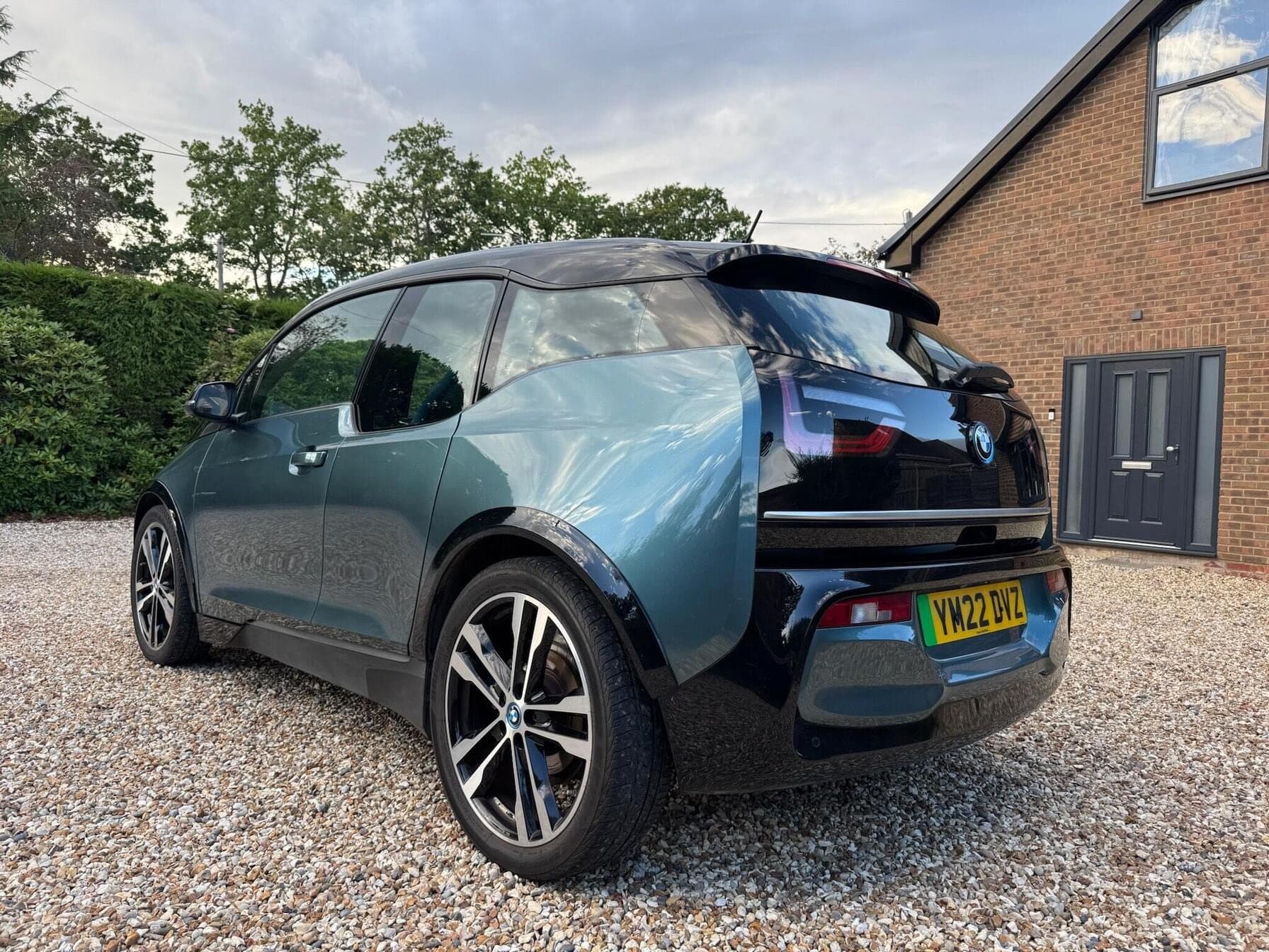 2022 BMW i3 42.2kWh S Auto 5dr — photo 4