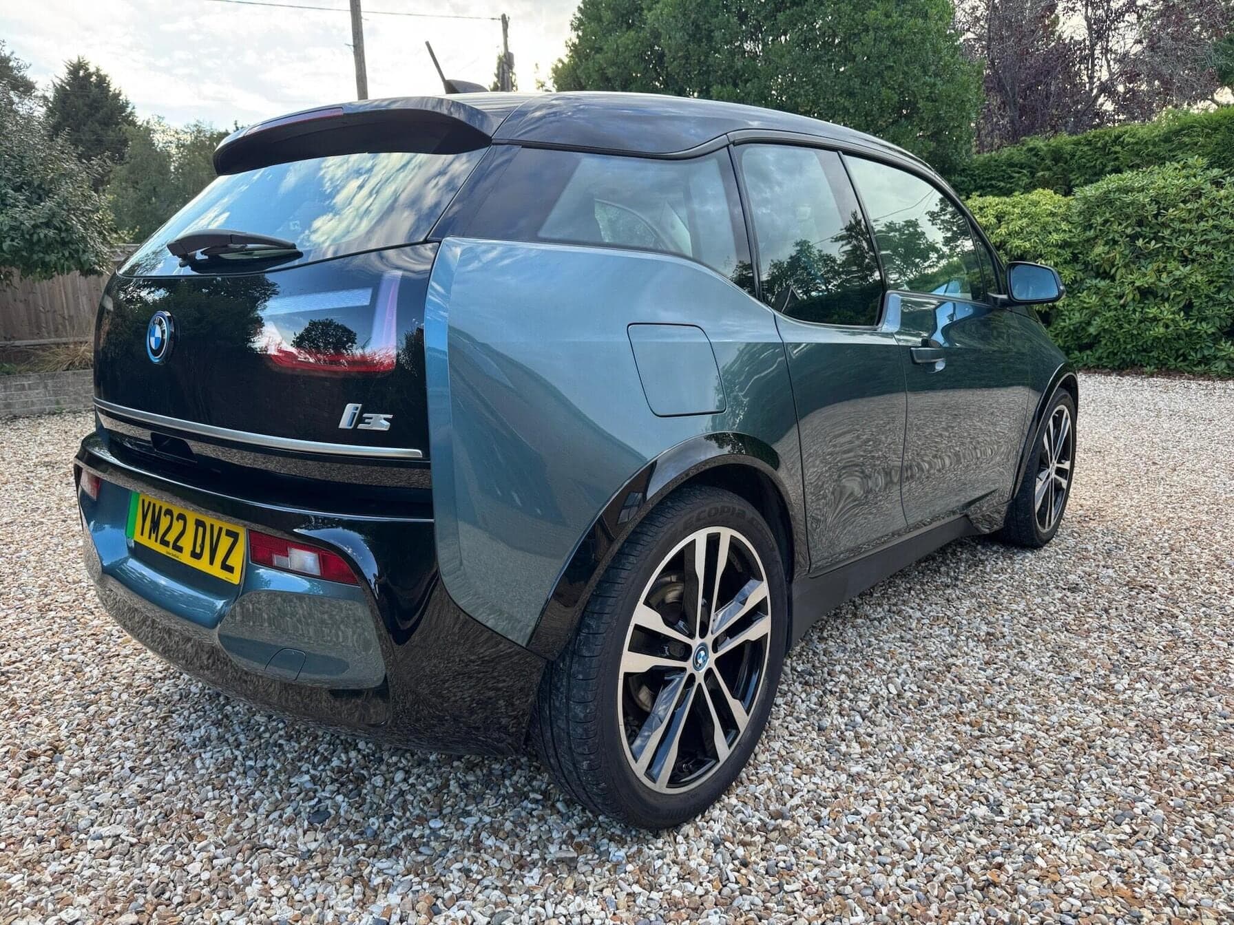 2022 BMW i3 42.2kWh S Auto 5dr — photo 5