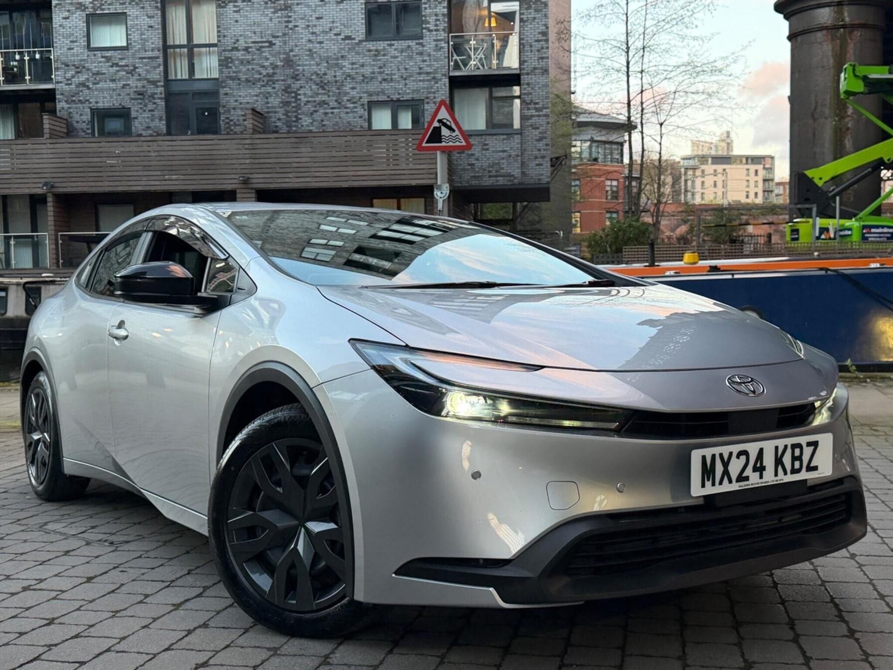 2024 Toyota Prius 1.8 Hybrid — photo 1