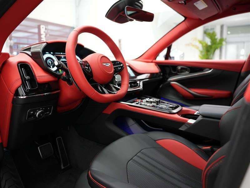 2025 Aston Martin DBX DBX707 — photo 13