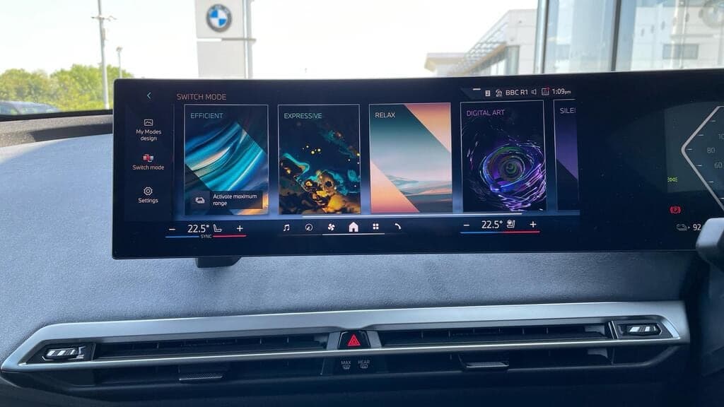 2025 BMW iX xDrive 45 M Sport