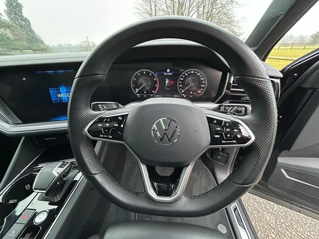 2022 Volkswagen Touareg V6 BLACK EDITION TSI A