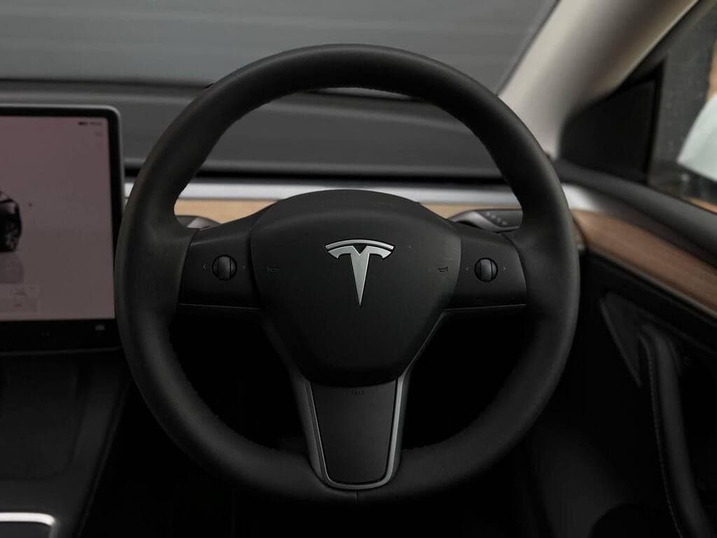 2023 Tesla Model Y Auto RWD 5dr