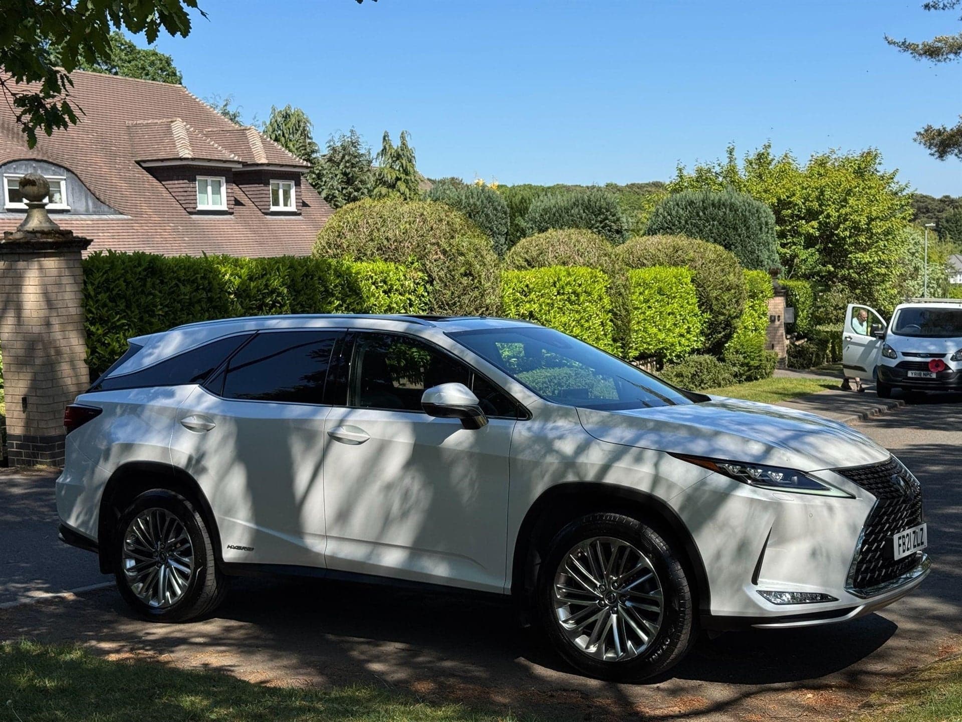 2021 Lexus RX 3.5 L 450h L V6 Takumi E-CVT 4WD