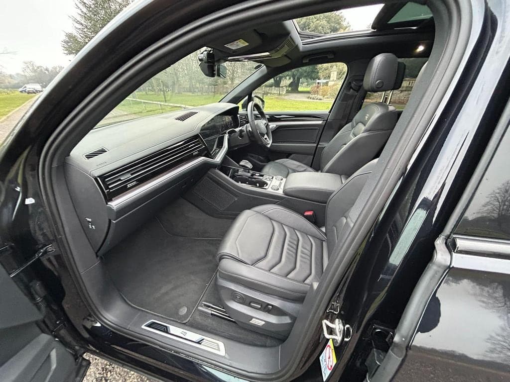 2022 Volkswagen Touareg V6 BLACK EDITION TSI A