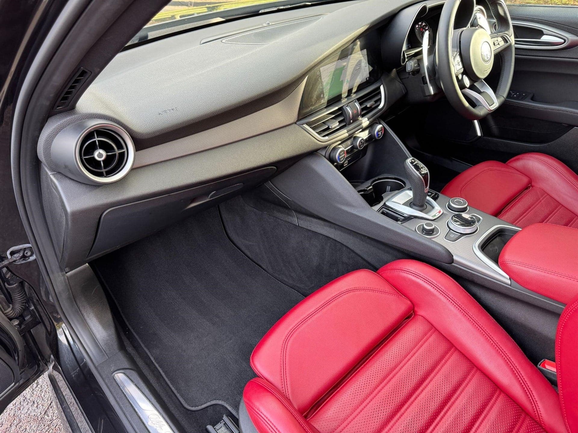2022 Alfa Romeo Giulia 2.0T Veloce Auto