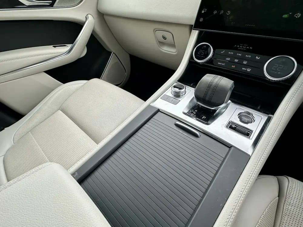 2022 Jaguar F-Pace R-Dynam BLK D MHEV AWD A