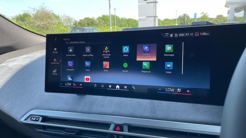 2025 BMW iX xDrive 45 M Sport