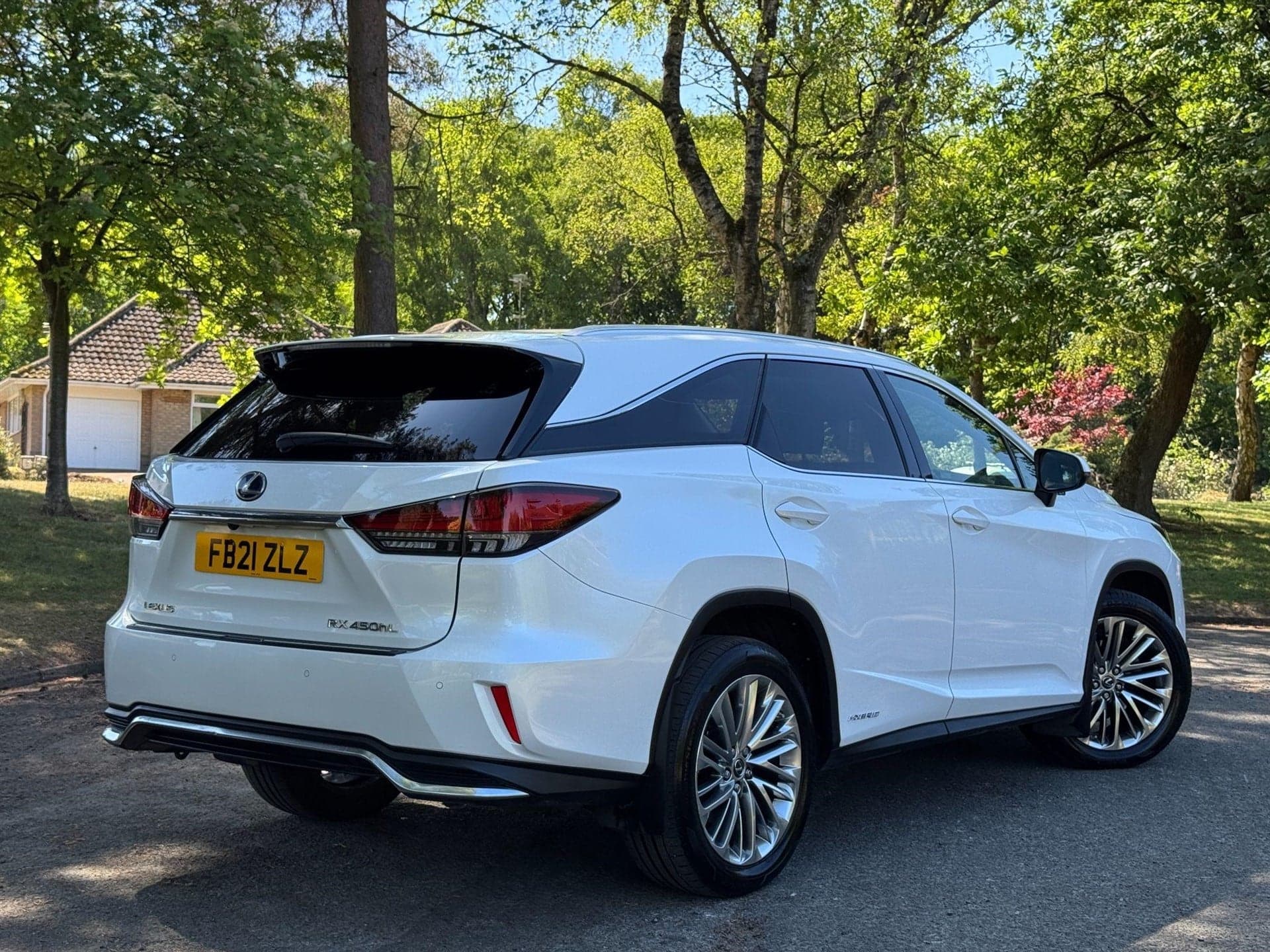 2021 Lexus RX 3.5 L 450h L V6 Takumi E-CVT 4WD