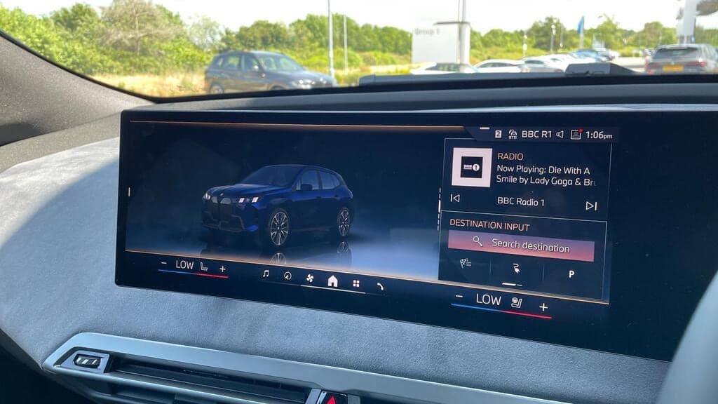 2025 BMW iX xDrive 45 M Sport