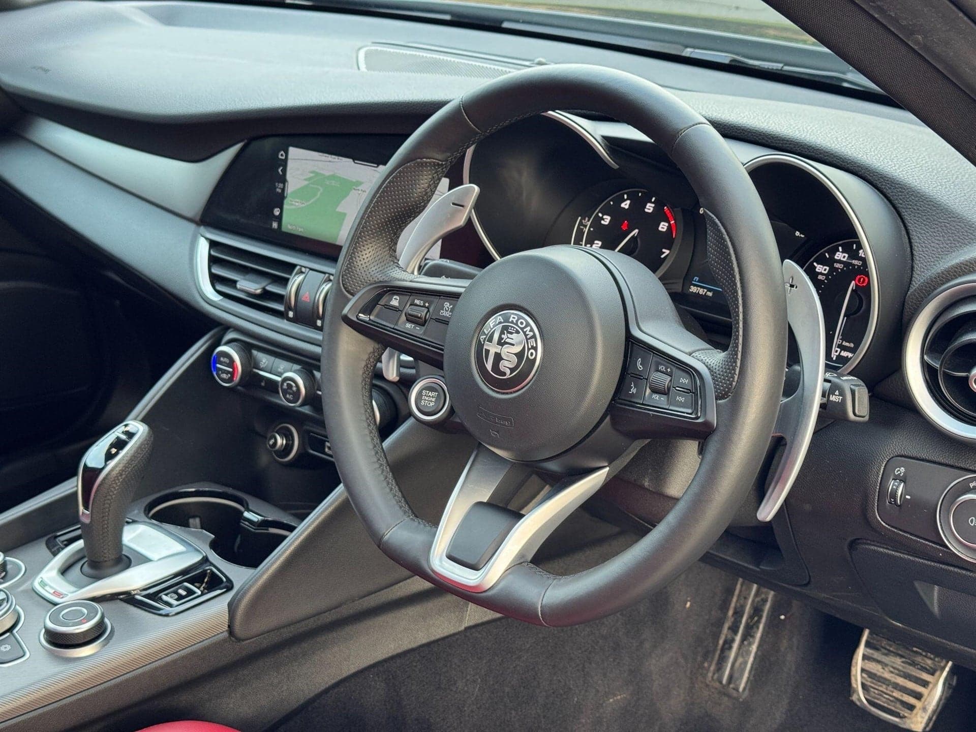 2022 Alfa Romeo Giulia 2.0T Veloce Auto