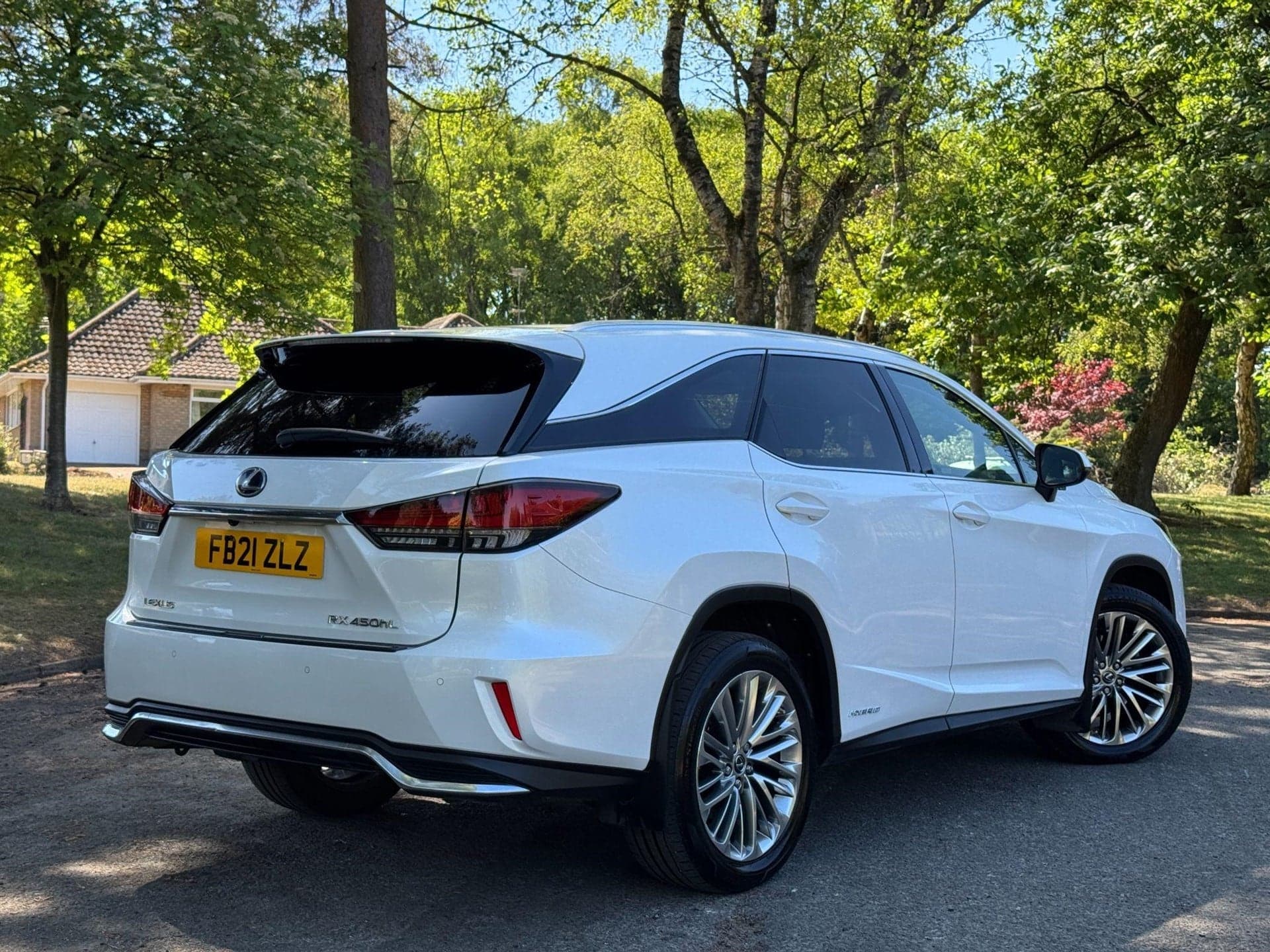 2021 Lexus RX 3.5 L 450h L V6 Takumi E-CVT 4WD