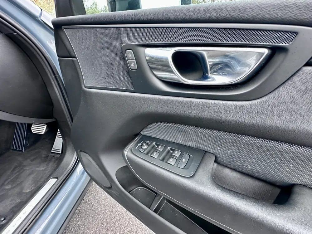 2021 Volvo XC60 R-Design B4 MHEV AWD Auto