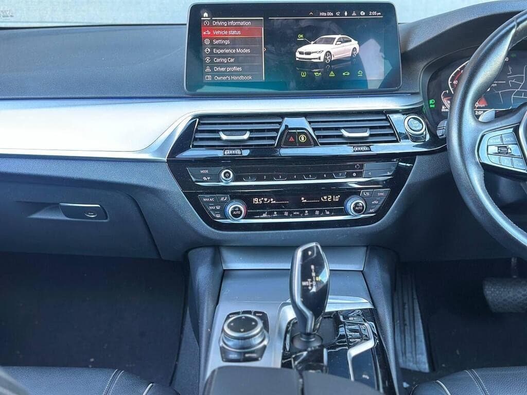 2022 BMW 5 Series 520d MHT SE Steptronic