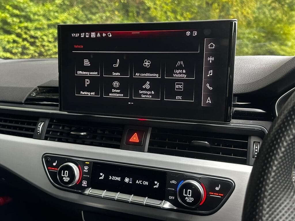 2023 Audi A4 Avant 2.0 TDI 35 Black Edition S Tronic Quattro