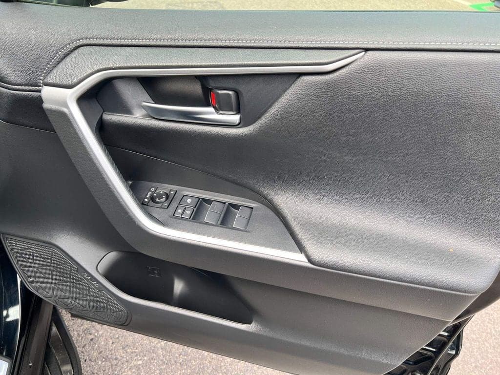 2021 Toyota RAV4 BLACK EDITION HEV CVT