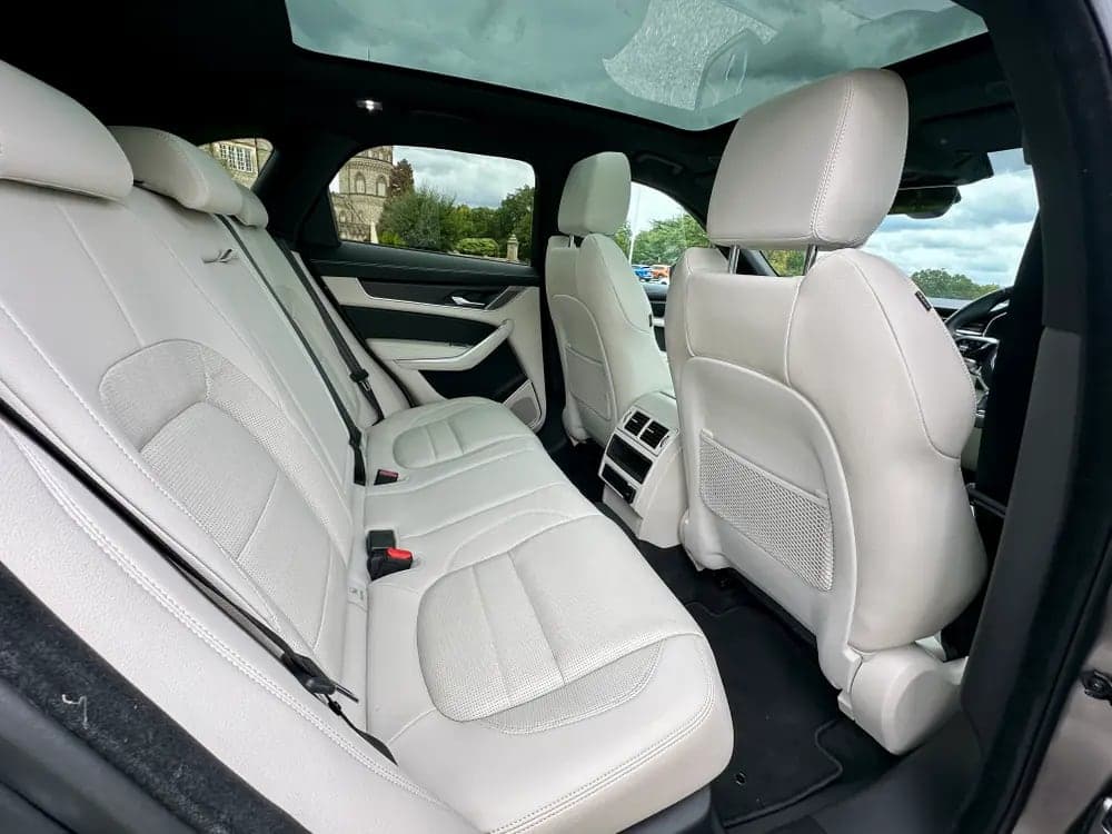 2022 Jaguar F-Pace R-Dynam BLK D MHEV AWD A