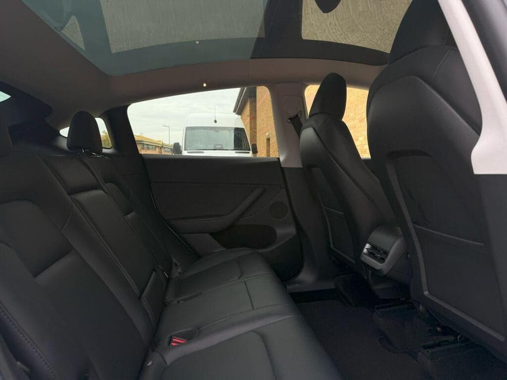 2023 Tesla Model Y Auto RWD 5dr