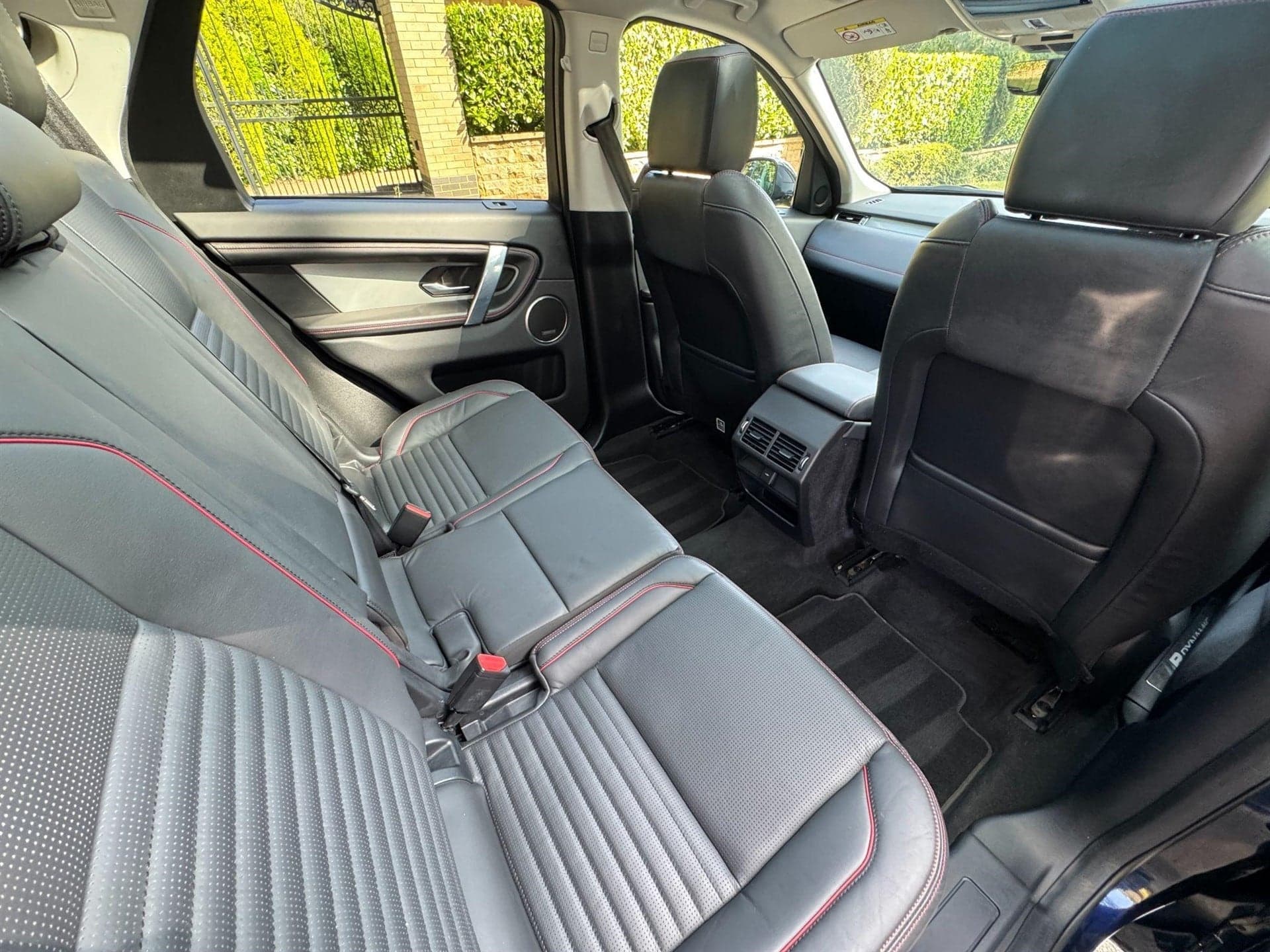 2022 Land Rover Discovery Sport 1.5 P300e 12.2kWh R-Dynamic HSE Auto 4WD