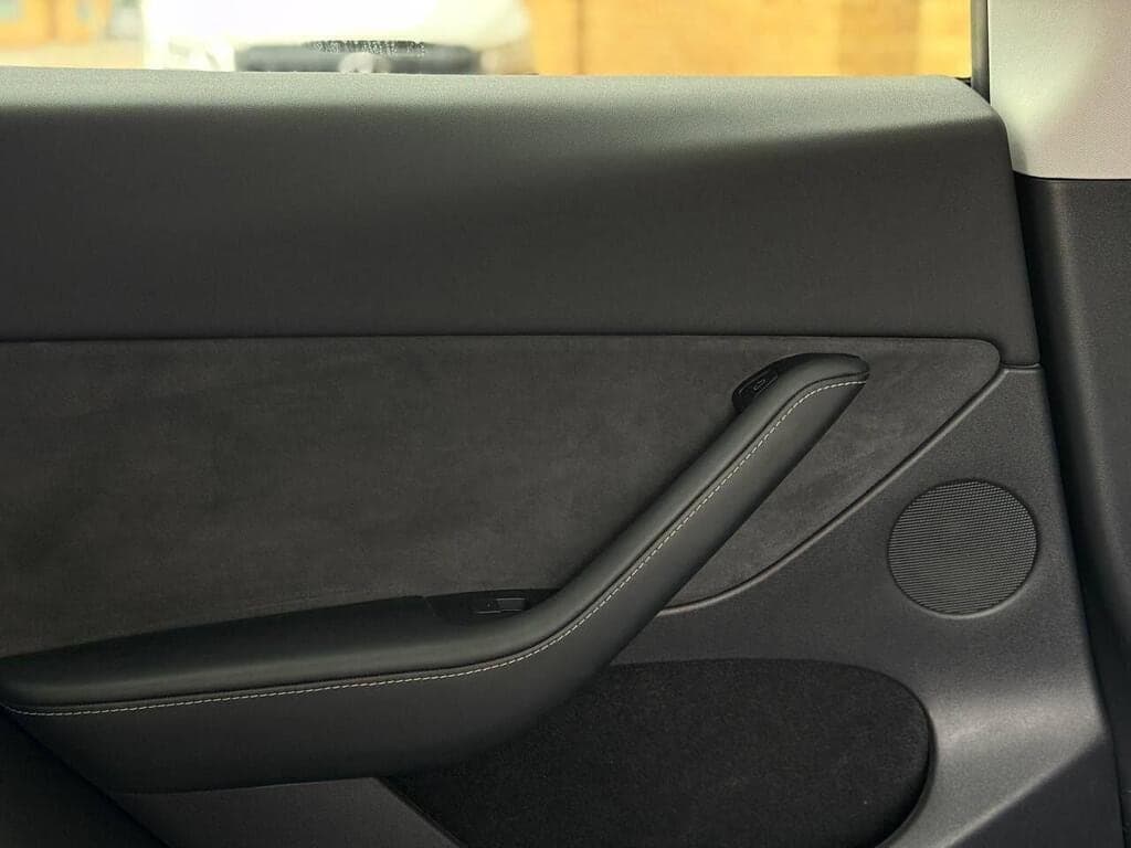 2023 Tesla Model Y Auto RWD 5dr