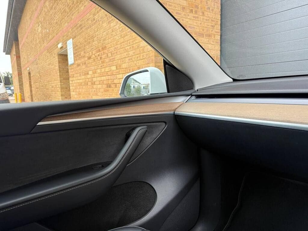 2023 Tesla Model Y Auto RWD 5dr