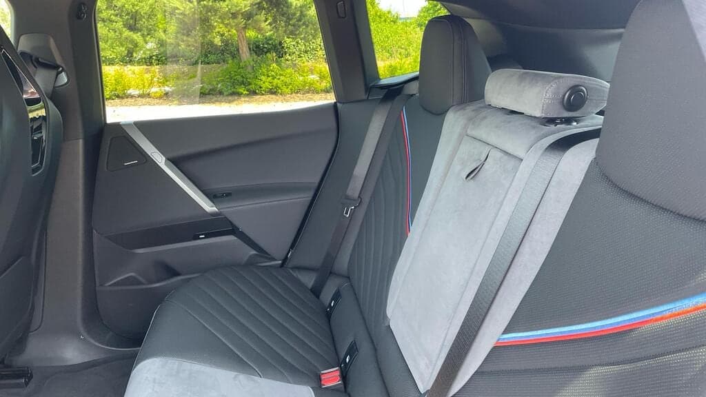 2025 BMW iX xDrive 45 M Sport