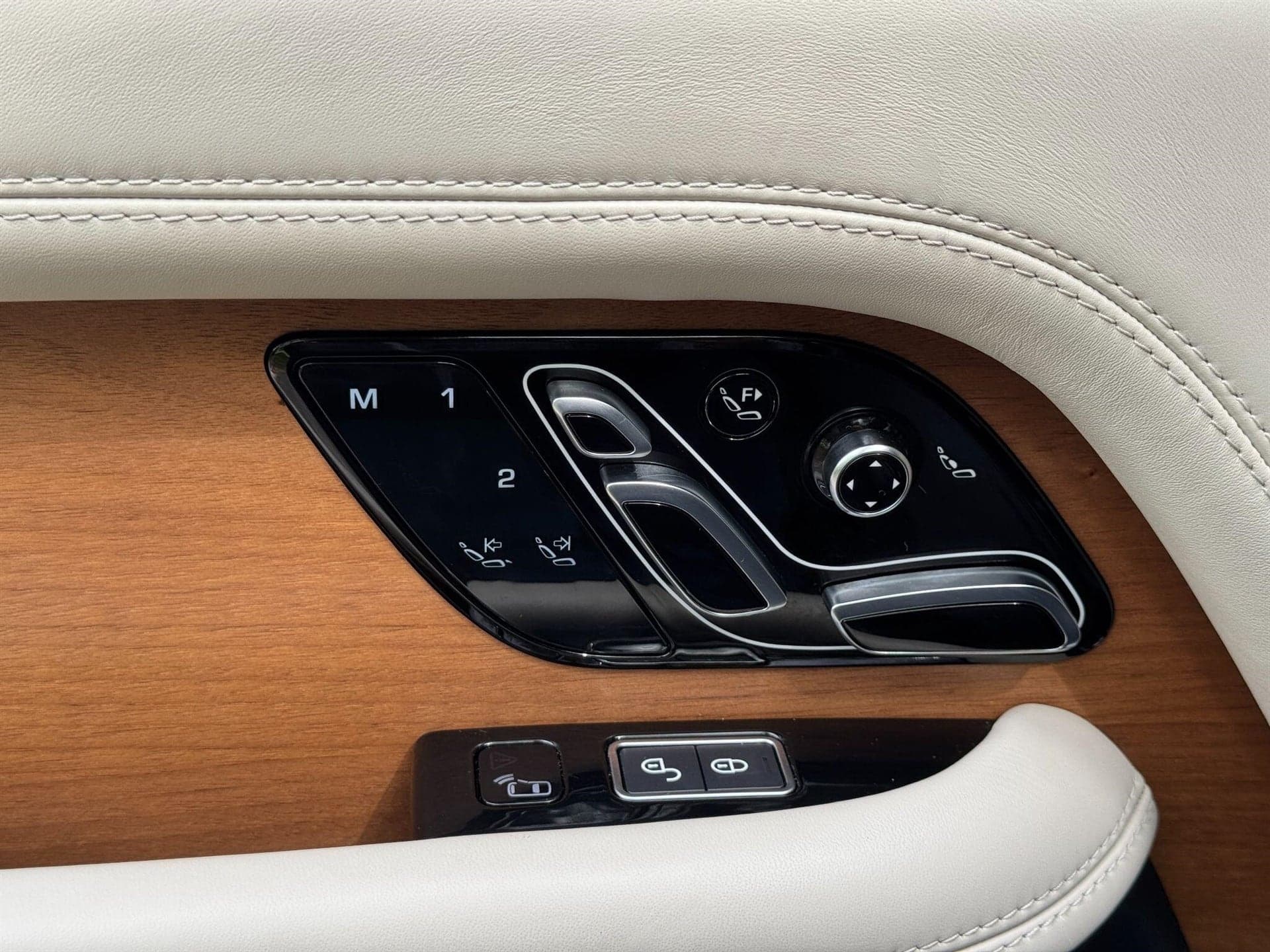 2018 Land Rover Range Rover 4.4 SD V8 Autobiography Auto 4WD